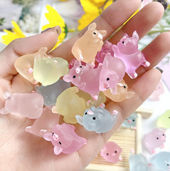 10pcs Kids Glow Piglet DIY Resin Accessories with Cute Decorative Design – NEW