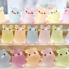 10pcs Kids Glow Piglet DIY Resin Accessories with Cute Decorative Design – NEW