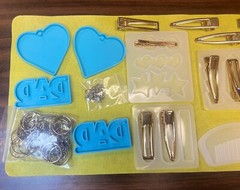 9 pcs Mold Set Resin Diy Hairpin, Comb, And Resin Keychain Molds W/ Key Chains..