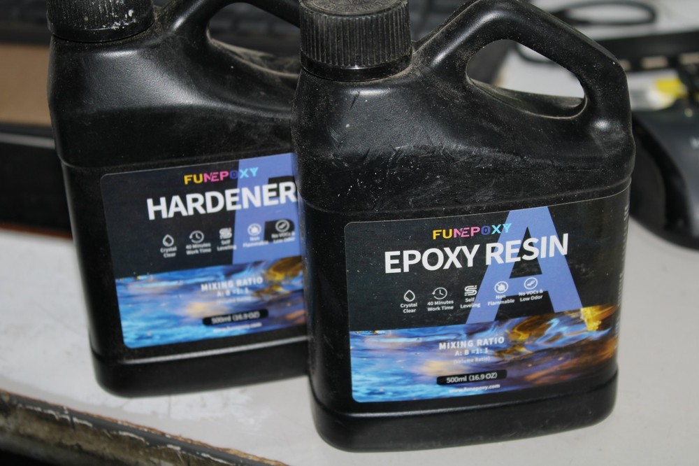 Funepoxy Crystal Clear Epoxy Resin & Hardener Kit For Table Top 500mL Bottles