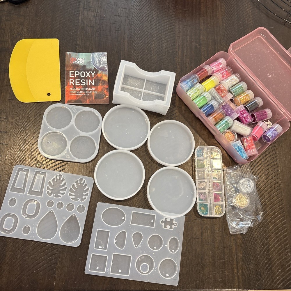 Resin Friends Molds Glitter , And More. Used 3 Times.
