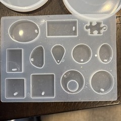 Resin Friends Molds Glitter , And More. Used 3 Times.