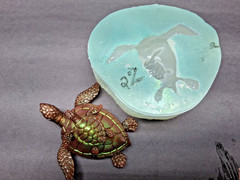 Medium mom and baby sea turtle mold. No turtle included just mold For Resin