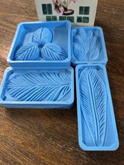 3D Flower Molds To Make Beautiful Floral Arrangements Out Of Foam Sheets