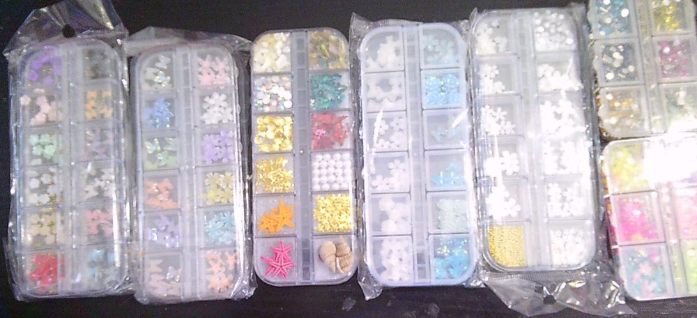 HUGE NEW LOT of resin craft mix ins flowers gems seashells butterflys & more