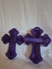 High Quality Resin Made Cross Storage Container. Great For Jewelry Or Display.